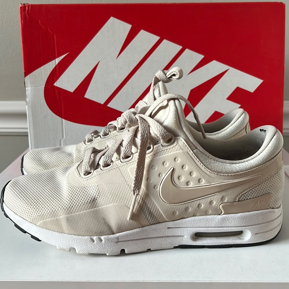 Womens Air max zero size 8, light tan